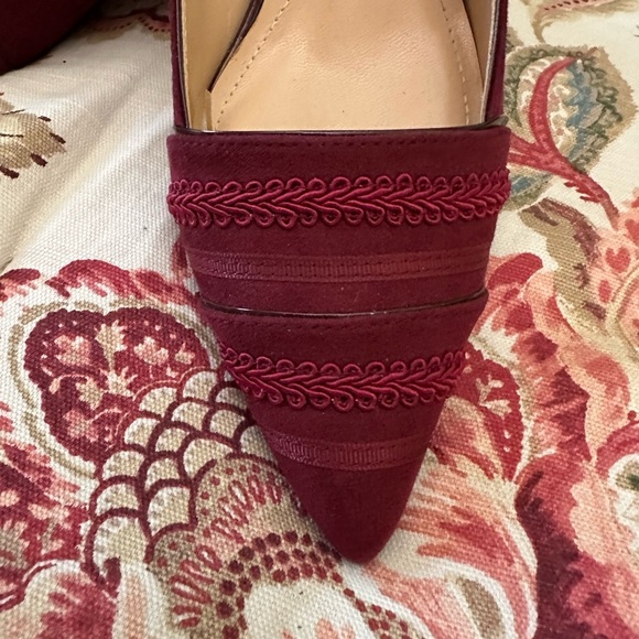 J.Renee Women's Burgundy Flats - Picture 3 of 7